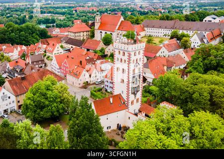 Vue panoramique aérienne de Bayertor ou de la porte bavaroise à Landsberg am Lech. Landsberg am Lech est une ville du sud-ouest de la Bavière, en Allemagne. Banque D'Images