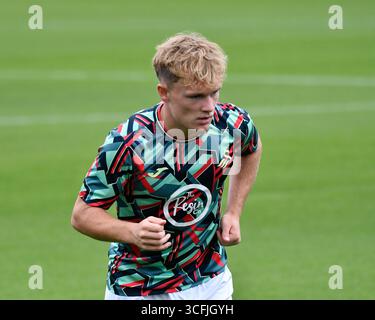 Landore, Swansea, pays de Galles. 23 août 2025. Billy Clarke de Swansea City lors de l'échauffement avant le match de la Ligue de développement professionnel des moins de 18 ans entre Swansea City et Hull City au JOMA High performance Centre à Landore, Swansea, pays de Galles, Royaume-Uni le 23 août 2025. Crédit : Duncan Thomas/Majestic Media/Alamy Live News. Banque D'Images