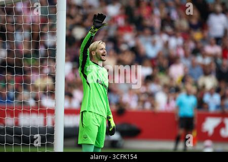 LONDRES, Royaume-Uni - 23 août 2025 : Caoimhin Kelleher de Brentford lors du match de premier League entre Brentford FC et Aston Villa FC au Gtech Community Stadium (crédit : Craig Mercer/ Alamy Live News) Banque D'Images