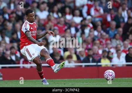 Emirates Stadium, Londres, Royaume-Uni. 23 août 2025. Premier League Football, Arsenal versus Leeds United ; Gabriel of Arsenal Credit : action plus Sports/Alamy Live News Banque D'Images