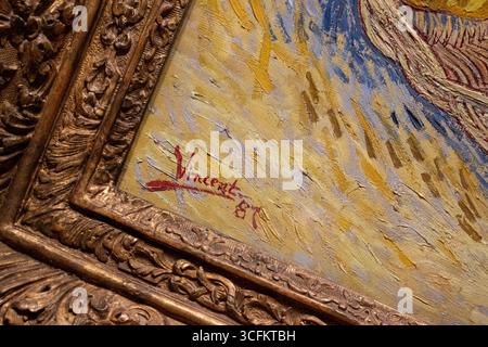 Gros plan de la signature de Vincent van Gogh, dans un détail de nature morte, panier de pommes, 1887 huile sur toile peinture. Exposé au Musée d'Art Louis. Banque D'Images