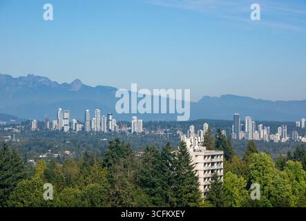 Vue panoramique aérienne sur le quartier résidentiel de Burnaby, Metro Vancouver, Colombie-Britannique, Canada. Banque D'Images