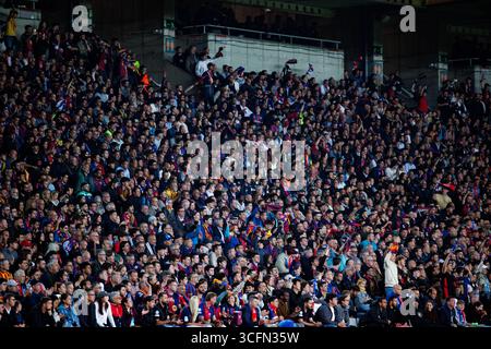 Barcelone, Espagne. 30 avril 2025. Vue des supporters lors du match de l'UEFA Champions League entre le FC Barcelone et l'Internazionale FC à l'ESTA Banque D'Images