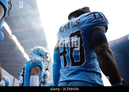 Toronto, Canada. 23 août 2025. Le linebacker Wynton McManis #48 des Argonauts de Toronto entre dans le peloton avant le match de football de la semaine 12 de la LCF 2025 contre les Lions de la Colombie-Britannique au BMO Field. Le 22 août 2025 à Toronto, Canada. (Photo de Leonardo Ramirez/Eyepix Group/Sipa USA) crédit : Sipa USA/Alamy Live News Banque D'Images