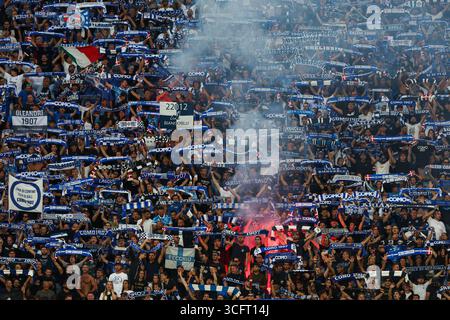 Côme, Italie. 24 août 2025. Como 1907 supporter pendant Como 1907 vs SS Lazio, match de football italien Serie A à Côme, Italie, 24 août 2025 crédit : Agence photo indépendante/Alamy Live News Banque D'Images