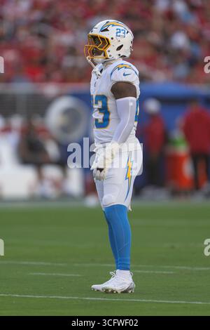 23 août 2025 ; Santa Clara, Californie, États-Unis ; sécurité des Chargers de Los Angeles Tony Jefferson (23 ans) lors du premier quart-temps contre les 49ers de San Francisco au Levi’s Stadium. Crédit obligatoire : Stan Szeto - image du sport Banque D'Images