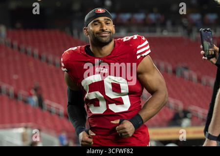 23 août 2025 ; Santa Clara, Californie, États-Unis ; Curtis Robinson (59), linebacker des San Francisco 49ers, sourit après avoir battu les Chargers de Los Angeles au Levi’s Stadium. Crédit obligatoire : Stan Szeto - image du sport Banque D'Images