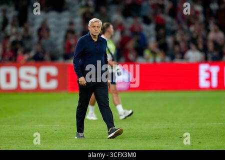 Lille, France. 25 août 2025. Bruno Genesio (entraîneur principal, LOSC Lille) après le match du LOSC Lille vs AS Monaco, match de Ligue 1 de football français à Lille, France, 24 août 2025 crédit : Agence photo indépendante/Alamy Live News Banque D'Images