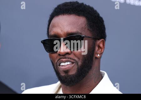 (FILE) Emilio, le mari de Gloria Estefan, menace de poursuivre l’accusateur Diddy pour des accusations de « Freak Off ». LAS VEGAS, NEVADA, États-Unis - 15 MAI : le rappeur, chanteur, acteur, producteur de disques et directeur de disques américain Diddy (Sean Love Combs, également connu sous ses noms de scène Puff Daddy ou P. Diddy) arrive aux Billboard Music Awards 2022 qui se tiennent au MGM Grand Garden Arena le 15 mai 2022 à Las Vegas, Nevada, États-Unis. (Photo de Xavier Collin/image Press Agency) Banque D'Images