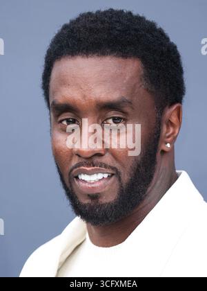 (FILE) Emilio, le mari de Gloria Estefan, menace de poursuivre l’accusateur Diddy pour des accusations de « Freak Off ». LAS VEGAS, NEVADA, États-Unis - 15 MAI : le rappeur, chanteur, acteur, producteur de disques et directeur de disques américain Diddy (Sean Love Combs, également connu sous ses noms de scène Puff Daddy ou P. Diddy) arrive aux Billboard Music Awards 2022 qui se tiennent au MGM Grand Garden Arena le 15 mai 2022 à Las Vegas, Nevada, États-Unis. (Photo de Xavier Collin/image Press Agency) Banque D'Images