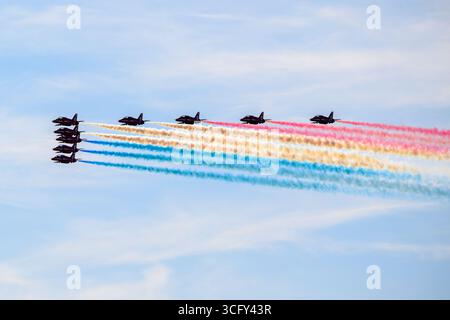 BAE Hawk T1A avion de l'équipe de voltige de la Royal Air Force, les Red Arrows, à Airborne 2025, Eastbourne Banque D'Images