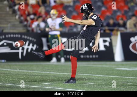 22 août 2025 : le joueur des Redblacks d'Ottawa Richie Leone (13 ans) est le joueur du match de la LCF entre les Elks d'Edmonton et les Redblacks d'Ottawa qui se tient au stade TD place à Ottawa, au Canada. Daniel Lea/CSM. (Crédit image : © Daniel Lea/Cal Sport Media) Banque D'Images