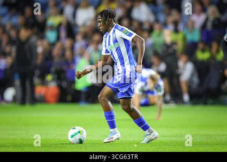 Sheffield, Royaume-Uni. 26 août 2025. Milieu de terrain de Sheffield mercredi Sean Fusire (4) pendant le Sheffield mercredi FC v Leeds United FC Carabao Cup, match de 2e tour au stade Hillsborough, Sheffield, Angleterre, Royaume-Uni le 26 août 2025 crédit : Phil Duncan/Every second Media crédit : Every second Media/Alamy Live News Banque D'Images