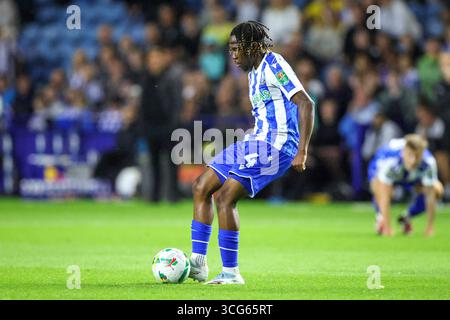Sheffield, Royaume-Uni. 26 août 2025. Milieu de terrain de Sheffield mercredi Sean Fusire (4) pendant le Sheffield mercredi FC v Leeds United FC Carabao Cup, match de 2e tour au stade Hillsborough, Sheffield, Angleterre, Royaume-Uni le 26 août 2025 crédit : Phil Duncan/Every second Media crédit : Every second Media/Alamy Live News Banque D'Images