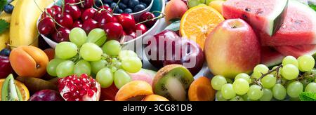 Fruits frais et sains. Aliments riches en antioxydants, glucides, minéraux et vitamines. Aliments pour stimuler le système immunitaire. Banque D'Images