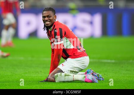 Milan, Italie. 20 février 2025. AC MilanÕs Rafael Leao lors du match de football de la Ligue des Champions de l'UEFA entre l'AC Milan et Feyenoord au stade San Siro de Milan, dans le nord de l'Italie - mardi 18 février 2025. Sport - Soccer . (Photo de Spada/LaPresse) crédit : LaPresse/Alamy Live News Banque D'Images