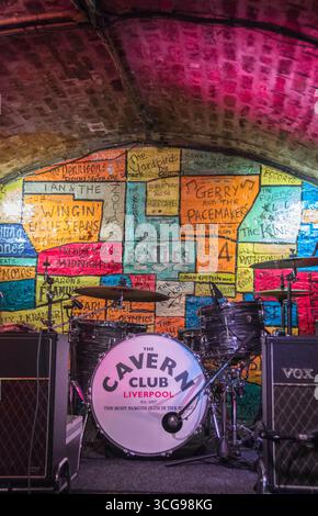Stage of the Cavern Pub, le spectacle reflète tout depuis les premiers jours de la Cavern, et a été le lieu où la popularité britannique des Beatles a commencé Banque D'Images