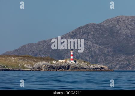 Eilean Glas Ligtlhouse, une vue depuis la mer, par une journée ensoleillée Banque D'Images