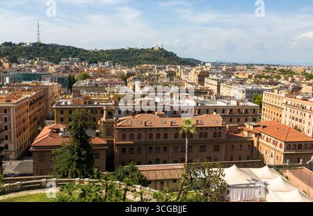 Rome, Italie - 16 août 2019 : vue de Rome depuis les fenêtres du Musée du Vatican Banque D'Images