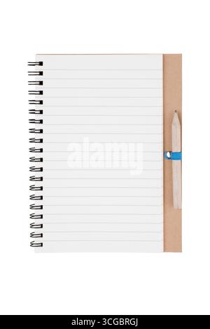Ouvrez le carnet vierge avec le crayon isolé sur fond blanc Banque D'Images