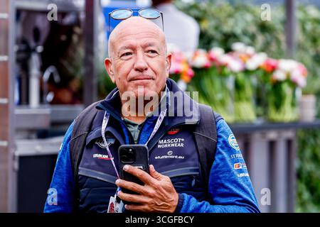 Zandvoort, pays-Bas. 28 août 2025. Viaplay Analist Tim Coronel des pays-Bas avant le départ du Grand Prix des pays-Bas Heineken de formule 1 2025 sur le circuit Zandvoort le 28 août 2025 à Zandvoort, pays-Bas. (Crédit : Marcel ter bals/MTB-photo/Alamy Live News) Banque D'Images