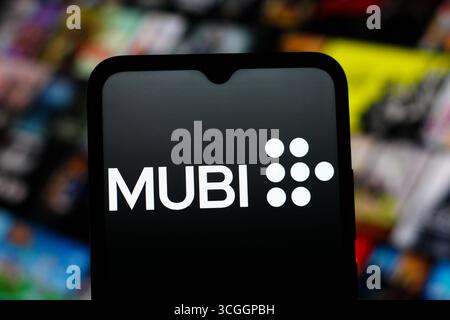 Canada. 28 août 2025. Dans cette illustration photo, le logo Mubi est affiché sur l'écran d'un smartphone. (Crédit image : © Thomas Fuller/SOPA images via ZUMA Press Wire) USAGE ÉDITORIAL SEULEMENT ! Non destiné à UN USAGE commercial ! Banque D'Images