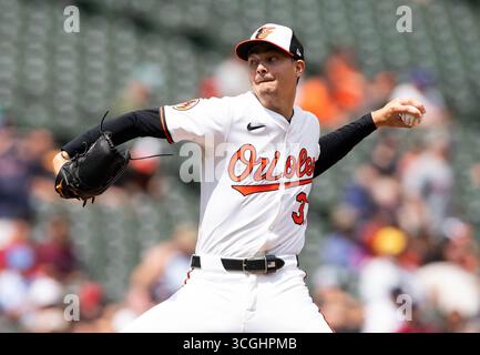 Baltimore, États-Unis. 28 août 2025. BALTIMORE, MD - AOÛT 28 : Cade Povich, lanceur des Orioles de Baltimore (37) sur le monticule lors d'un match MLB entre les Orioles de Baltimore et les Red Sox de Boston, le 28 août 2025, à Oriole Park à Camden Yards, à Baltimore, dans le Maryland. (Photo de Tony Quinn/SipaUSA) crédit : Sipa USA/Alamy Live News Banque D'Images
