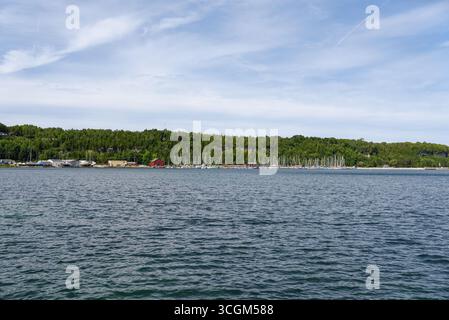 Vue des voiliers amarrés à la marina de Wiarton sur la baie Georgienne Banque D'Images