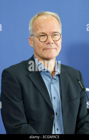 29 août 2025, Bavière, Würzburg : le président du groupe parlementaire Matthias Miersch (SPD) à la porte de la réunion à huis clos des comités exécutifs des groupes parlementaires CDU/CSU et SPD. Photo : Heiko Becker/dpa Banque D'Images