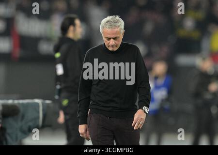 Roma, Italie. 03 janvier 2024. Foto Alfredo Falcone/LaPresse 03 Gennaio 2024 - Roma, Italia - sport, calcio - Roma vs Cremonese - TIM CUP 2023/2024 - Stadio Olimpico di Roma. Nella foto : Jose' Mourinho (entraîneur-chef AS Roma) Foto Alfredo Falcone/LaPresse 07 janvier 2024 Rome, Italie - sport, football - Roma vs Cremonese -TIM CUP 2023/2024 - Olimpic Stadium î ;n Rome. Sur la photo : Jose' Mourinho (entraîneur-chef AS Roma) crédit : LaPresse/Alamy Live News Banque D'Images