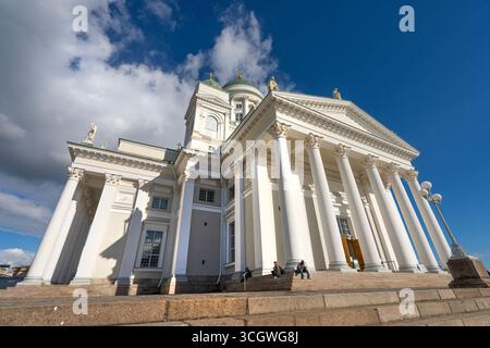 Helsinki, Finlande. Août 26 2025. vue extérieure de la cathédrale en centre-ville Banque D'Images