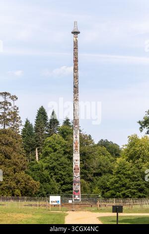 Virginia Water, Royaume-Uni, 6 août 2025 : vue du Totem Pole à Virginia Water, dans le Grand Parc de Windsor Banque D'Images