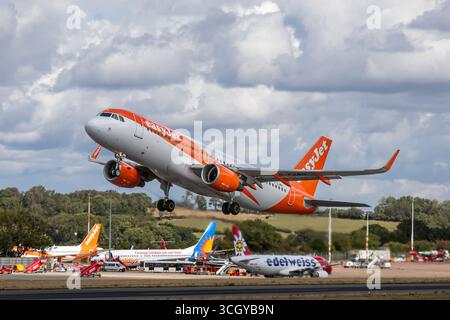 G-EZWH Airbus A320-214 easyJet Bristol Airport 29/08/2025 Banque D'Images