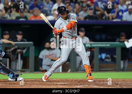 29 août 2025 : les Tigers de Détroit, Javier Baez (28), attaquent les battes lors d'un match de baseball contre les Kansas City Royals au Kauffman Stadium à Kansas City, Missouri. David Smith/CSM Banque D'Images