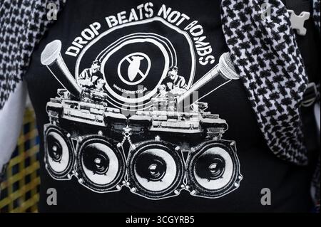 Mercredi 27 août, la branche indépendante londonienne du Syndicat national des journalistes a tenu une veillée devant Downing Street à Londres pour honorer jou Banque D'Images