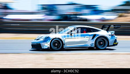 Estoril, Lisbonne, Portugal. 30 août 2025. Voiture argentée lors de la Porsche Cup Brasil - étape GP Cascais Estoril, essais libres sur le circuit d'Estoril, le 30 août 2025 (crédit image : © Nuno Reisinho/ZUMA Press Wire) USAGE ÉDITORIAL SEULEMENT ! Non destiné à UN USAGE commercial ! Banque D'Images