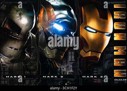 Iron Man (2008) réalisé par Jon Favreau et mettant en vedette Robert Downey Jr., Gwyneth Paltrow et Terrence Howard. Après avoir échappé à la captivité, l'ingénieur milliardaire Tony Stark construit des combinaisons blindées - Mark I, Mark II et Mark III - pour devenir Iron Man et affronter les menaces nées de son propre héritage d'armes. Photographie d'une affiche publicitaire américaine originale de 2008 À USAGE ÉDITORIAL EXCLUSIF. Crédit : BFA / Paramount Pictures Banque D'Images