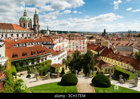 Le jardin de Vrtba (Vrtbovská zahrada en tchèque) est un jardin-terrasse baroque construit pour Jan Josef, comte de Vrtba en 1715-1720. Prague, République tchèque. Banque D'Images