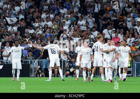 Madrid, Espagne. 30 août 2025. Les joueurs du Real Madrid célèbrent un but lors du match de football de la Liga entre le Real Madrid et le RCD Mallorca à Madrid, en Espagne, le 30 août 2025. Crédit : Gustavo Valiente/Xinhua/Alamy Live News Banque D'Images