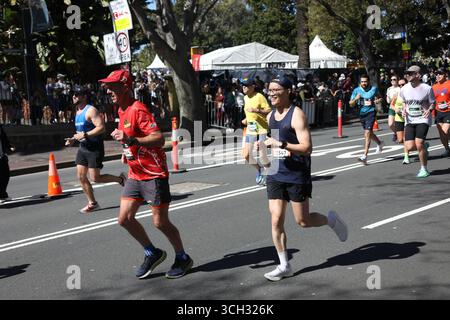 Sydney, Australie. 31 août 2025. Environ 35 000 personnes auraient participé au marathon de Sydney en 2025. La course de cette année est une première dans le cadre de la série des majors mondiaux. Crédit : Richard Milnes/Alamy Live News Banque D'Images