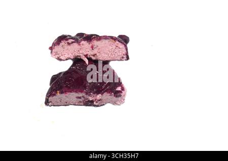 Friandises congelées aromatisées aux fruits de raisin, glaces ou barres de crème glacée, combinaison de fruits et de crème glacée, assortiment de saveurs un régal rafraîchissant pour l'été, Banque D'Images