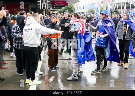 Les groupes anti-immigration organisent des rassemblements nationaux Banque D'Images