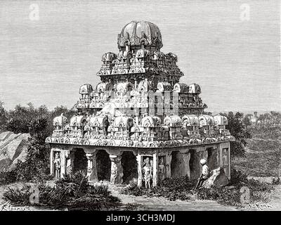 Dharmaraja Ratha. Pancha Rathas est un complexe monolithique indien d'architecture taillée dans la roche à Mahabalipuram sur la côte Coromandel de la baie du Bengale, district de Chengalpattu, État du Tamil Nadu, Inde. Asie du Sud. Huit jours en Inde, 1876 d'Emile Guimet (1836-1918) dessins de la vie de Félix Régamey (1844-1907) le Tour du monde 1888 Banque D'Images