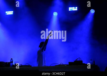 Jedburgh, Royaume-Uni. 31 août 2025. Example se produit sur scène lors de la deuxième journée de l'EdgeFest 2025 à Lilliardsedge près de Jedburgh le 30 août 2025. EdgeFest 2025, Festival de musique. Un festival de musique en pleine croissance, dans les Scottish Borders, maintenant dans sa troisième année, qui se tient à Lilliardsedge, près de Jedburgh. Musique et divertissement pour toute la famille, sous le grand toit. (Crédit : Rob Gray/Alamy Live News Banque D'Images