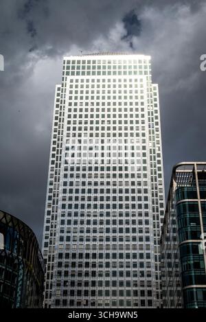 Un immeuble de bureaux Canada Square, Canary Wharf, Londres, Angleterre, Royaume-Uni Banque D'Images