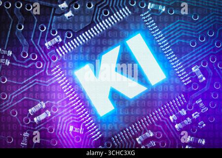 Bavière, Allemagne - 1er septembre 2025 : PHOTOMONTAGE, puce d'ordinateur lumineuse avec la grande inscription : AI, sur le circuit imprimé. Photo symbolique pour l'intelligence artificielle, le numérique, les algorithmes et l'informatique moderne *** FOTOMONTAGE, Leuchtender Computerchip mit der großen Aufschrift : KI, auf Leiterplatte. Symbolfoto für künstliche Intelligenz, digitale Technik, Algorithmen und moderne Computertechnologie Banque D'Images