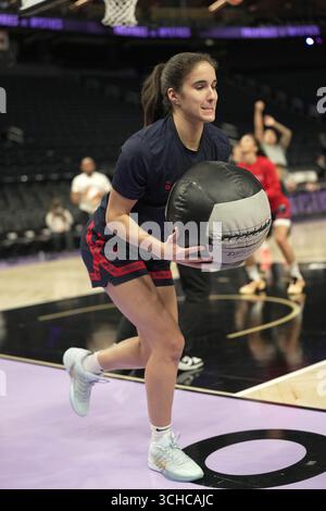 La garde des mystiques de Washington Sonia citron (22) manipule le medicine ball pendant le pré-match againstthe Golden State Valkyries au Chase Center, samedi 30 août 2025, à San Francisco. (Photo de Gerome Wright/image du sport) Banque D'Images