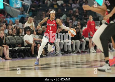 Le gardien de Washington Mystics Sug Sutton (1) amène le ballon sur le terrain contre les Golden State Valkyries au Chase Center, samedi 30 août 2025, à San Francisco. (Photo de Gerome Wright/image du sport) Banque D'Images