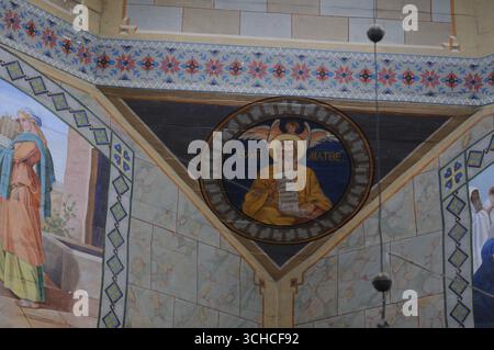 Fresque représentant Saint Matthieu l'évangéliste à l'intérieur d'une église grecque catholique Banque D'Images