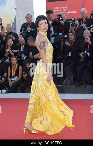 Venezia, Italie. 01 Sep, 2025. Halsey assiste à la séance photo 'The Smashing machine' lors du 82ème Festival International du film de Venise le lundi 1er septembre 2025 à Venise, en Italie. Photo de Rocco Spaziani/UPI crédit : UPI/Alamy Live News Banque D'Images